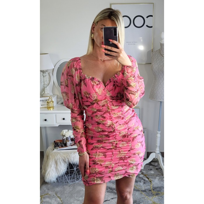 Robe froncée derriere 2025