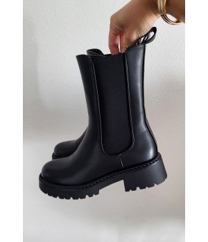 Chelsea black boots
