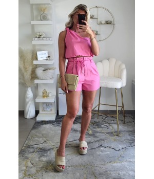 High-waisted pink linen shorts