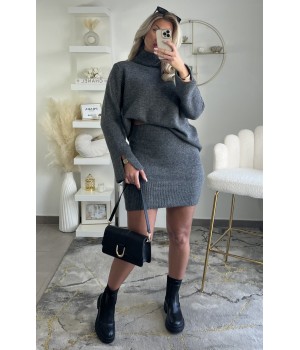 Grey knit skirt