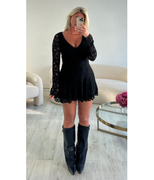 Robe dentelle ajustée noire