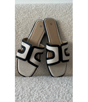 Claquettes noir et beige