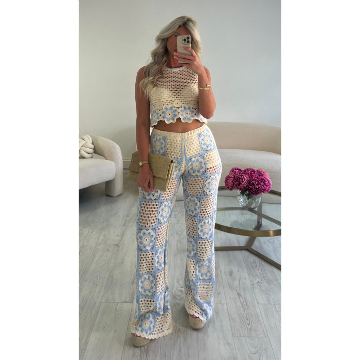 Ensemble crochet bleu