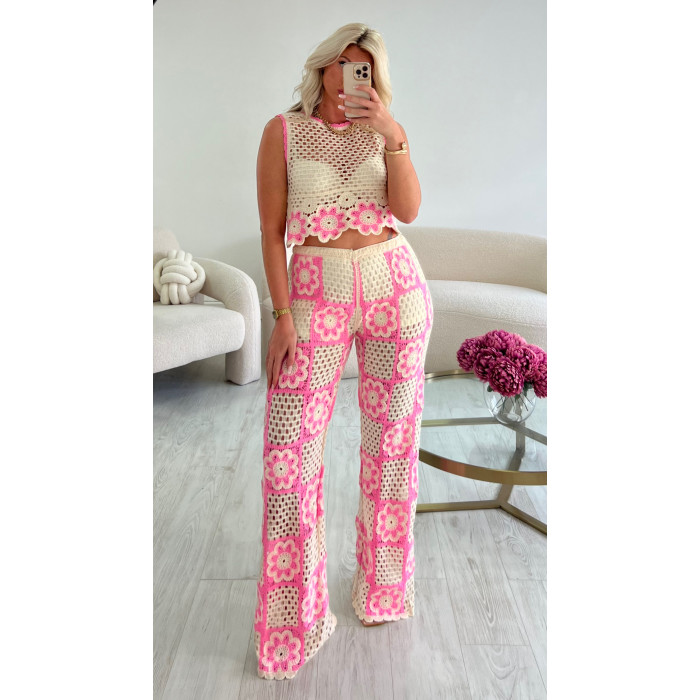 Ensemble crochet rose