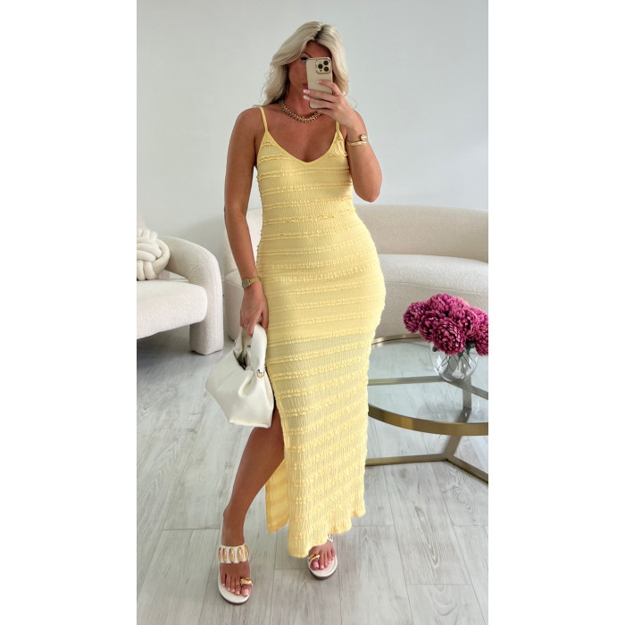Robe jaune poudré