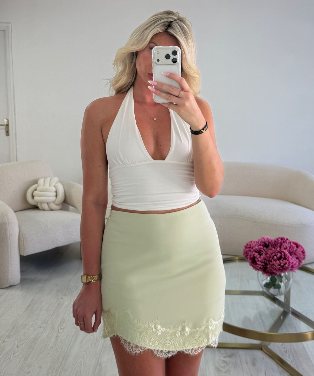 Top pretty white