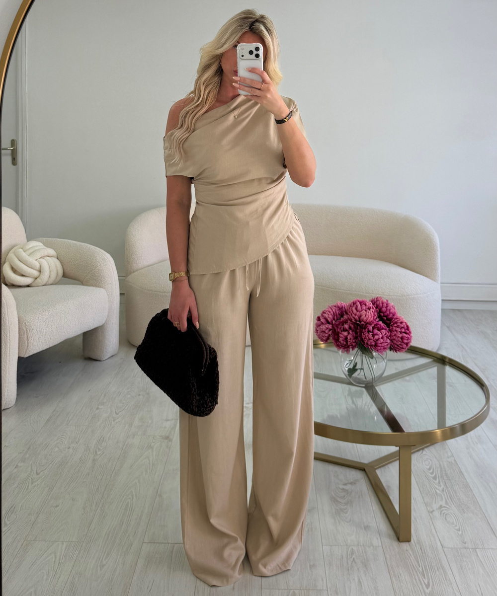 Top lin beige drapé asymétrique