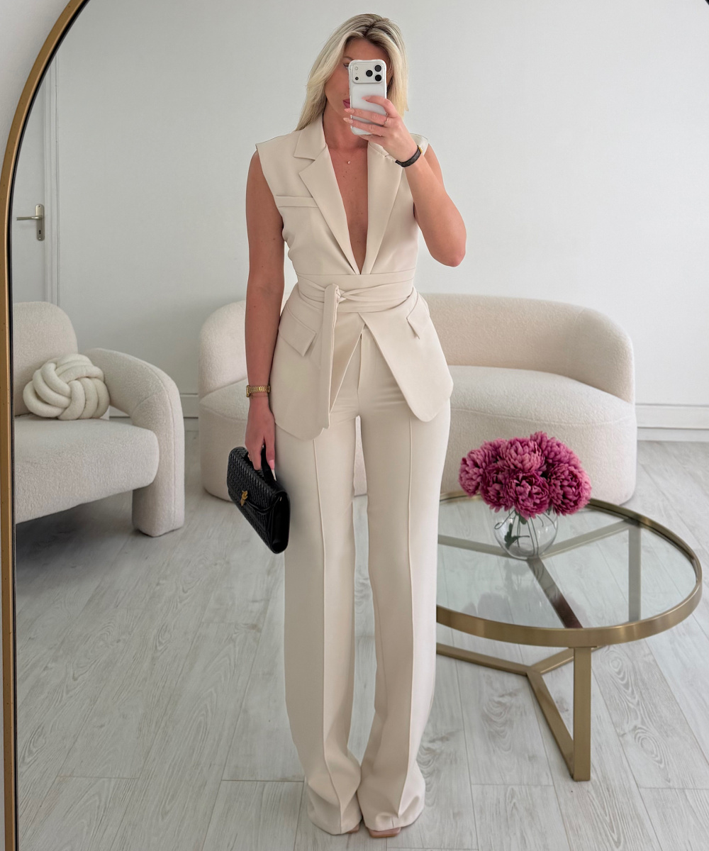 High-waisted heather creamy  couture pants