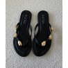 Claquettes noires détails dorés DRESS DESIREE