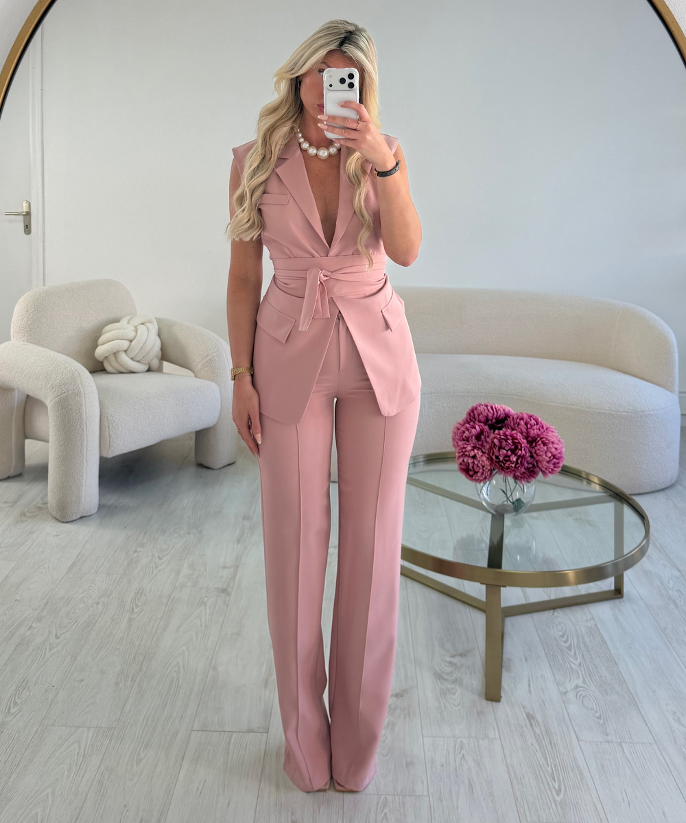 High-waisted heather old pink couture pants