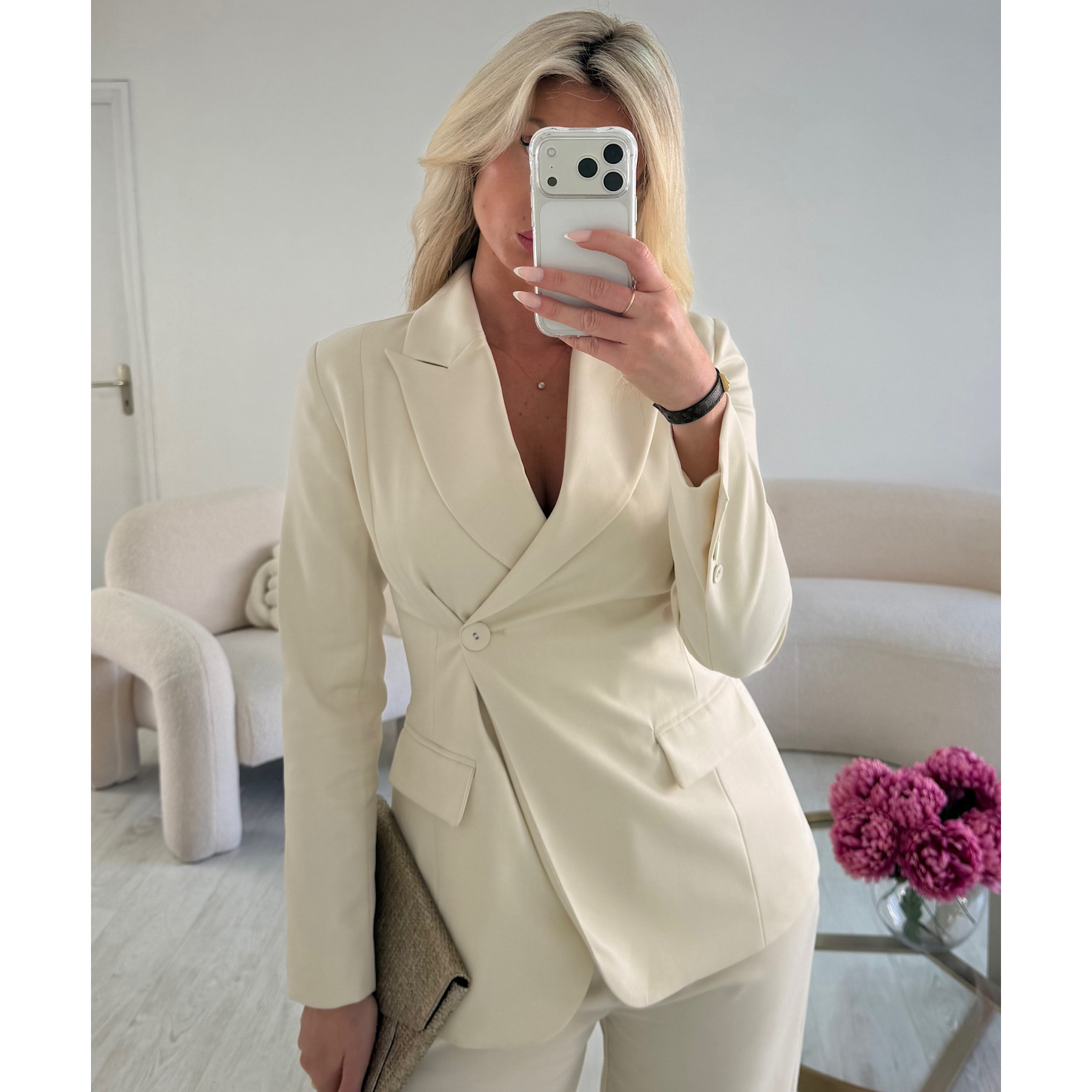 Creamy thick fitted blazer - DRESS DESIREE