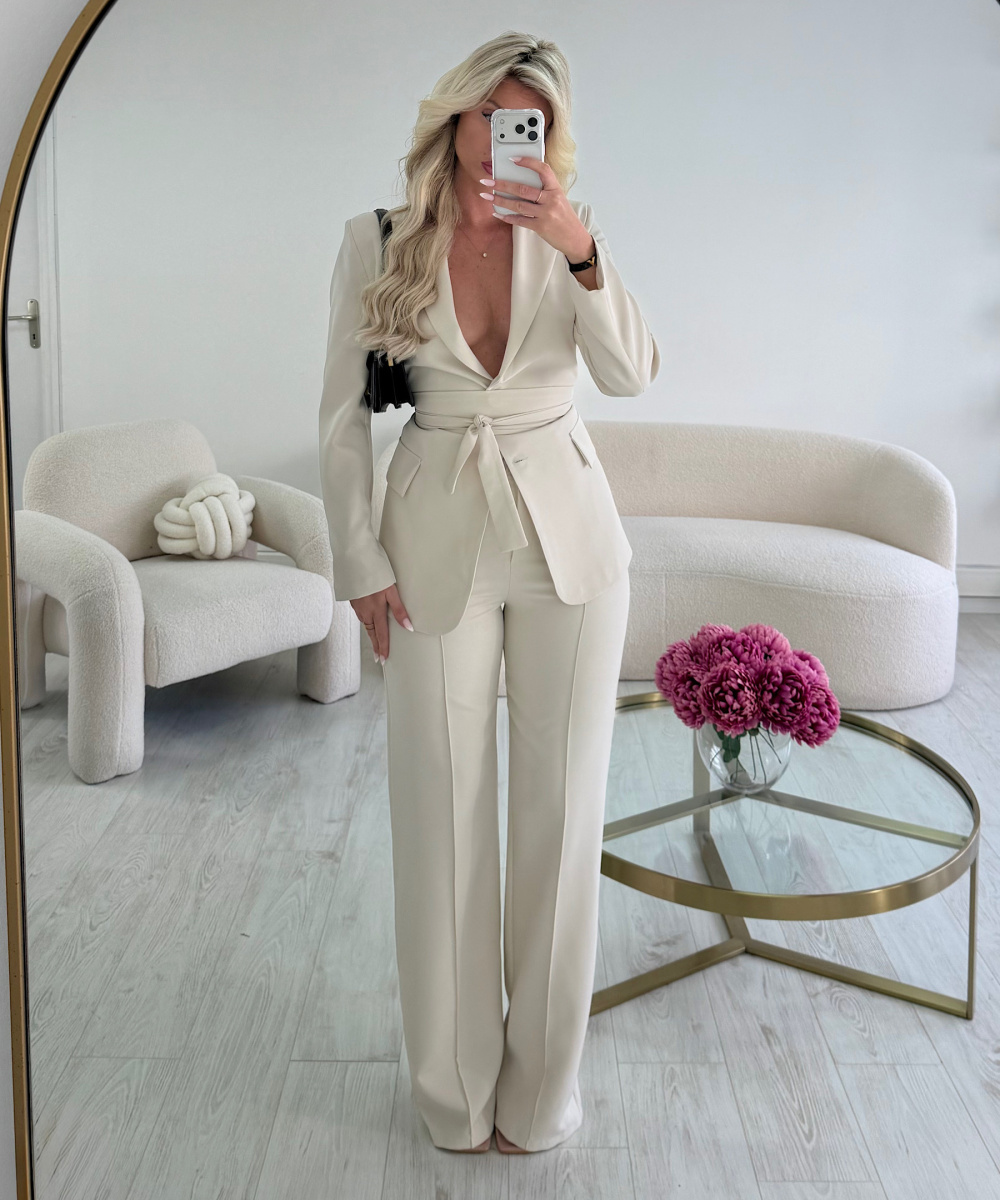 Creamy heather fitted/straight blazer