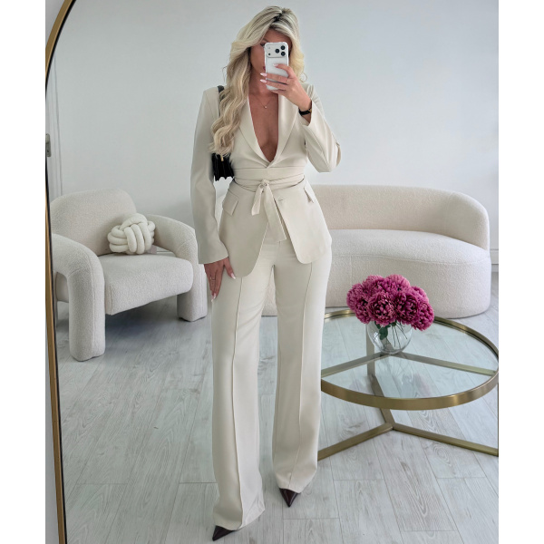 Creamy heather fitted/straight blazer