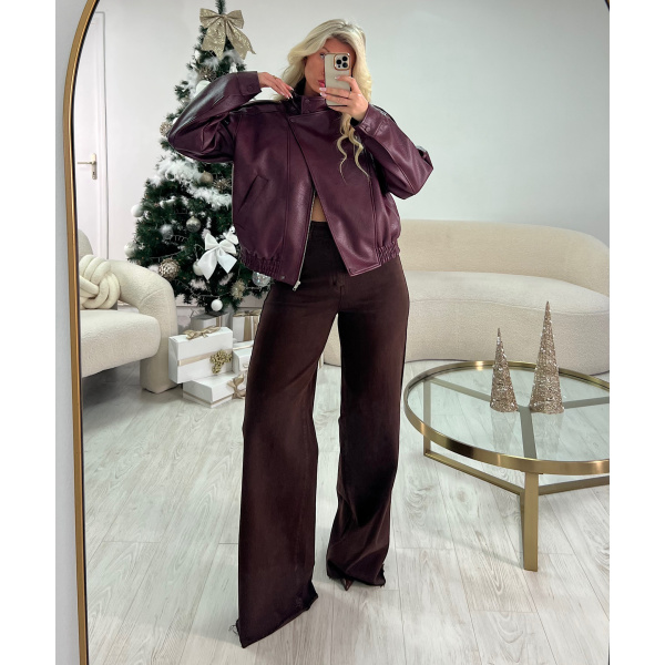 Extra extra long chocolate jeans