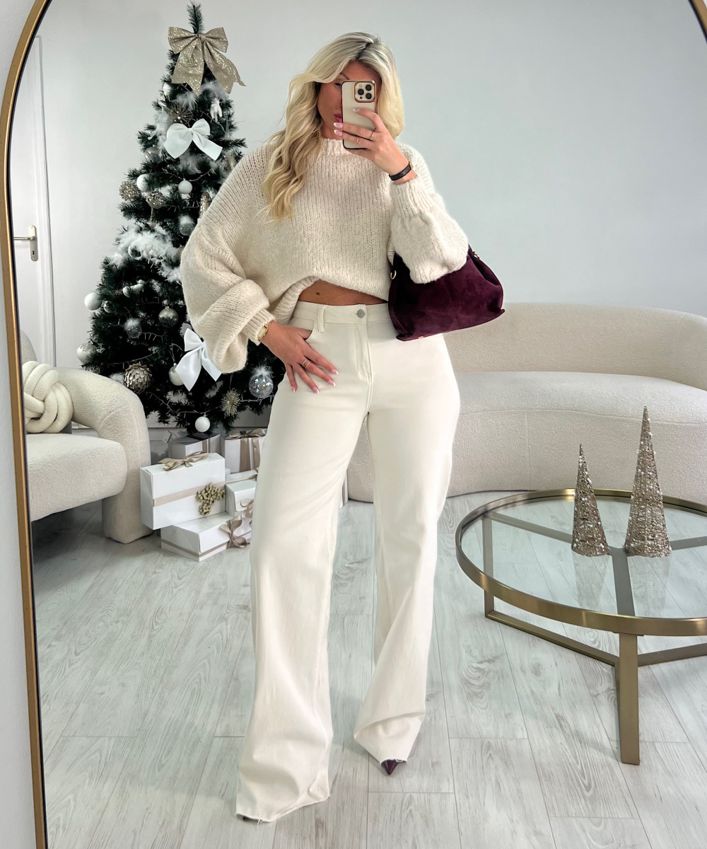 Extra extra long beige jeans - DRESS DESIREE