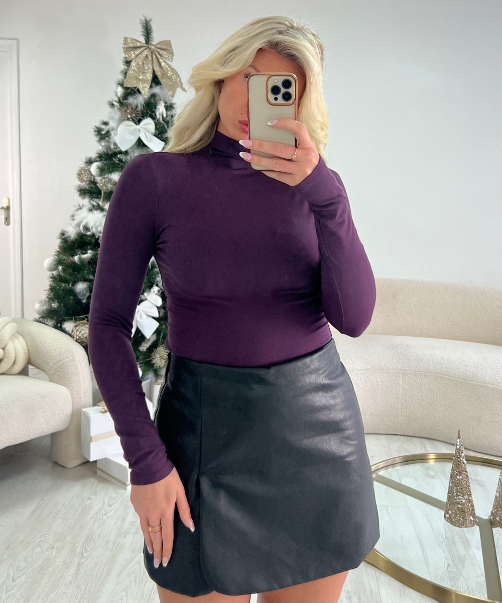 Black faux leather skirt shorts