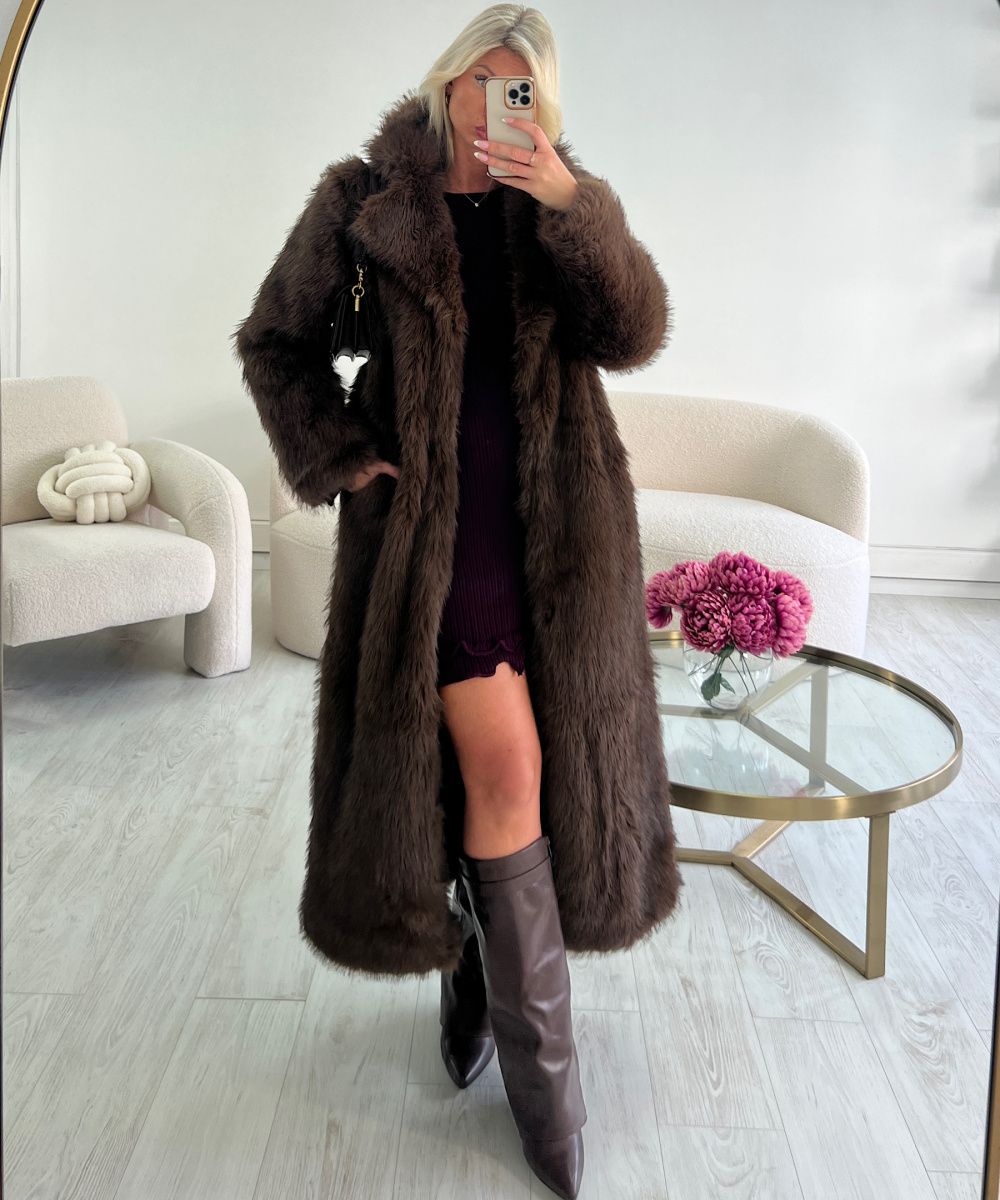 Fourrure longue chocolat cintré Premium - DRESS DESIREE