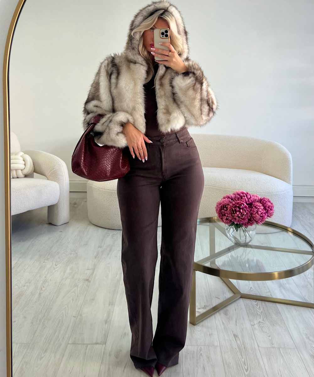Extra long brown jeans - DRESS DESIREE