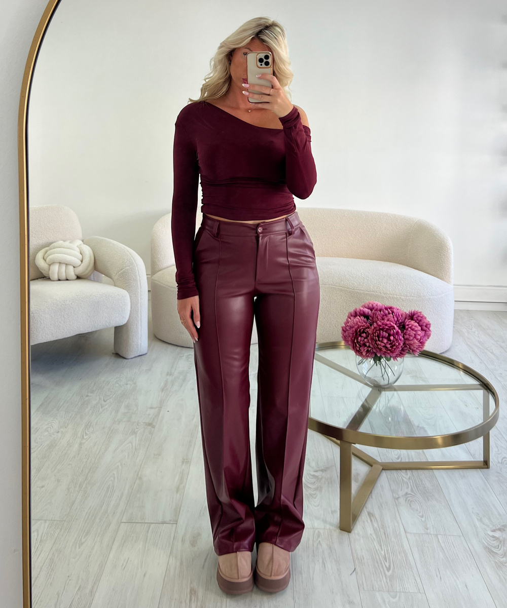 Burgundy faux leather trousers with stitching- DRESS DESIREE