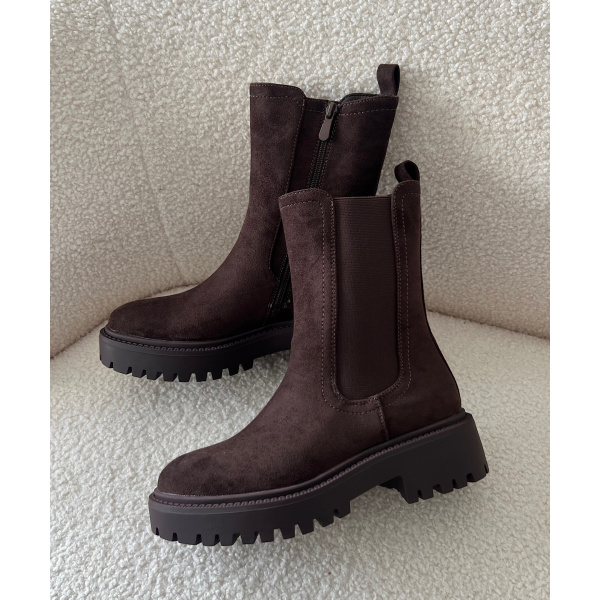 Chocolate suede ankle boots- DRESS DESIREE