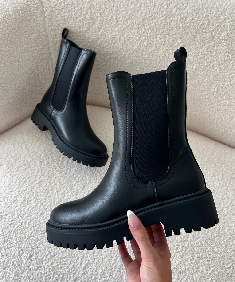 Black faux leather ankle boots - DRESS DESIREE