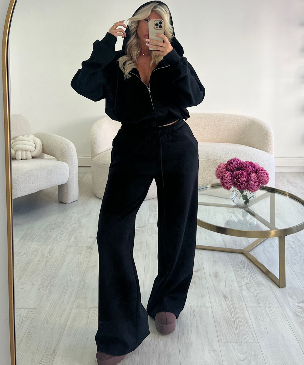 Black casual jogging suit