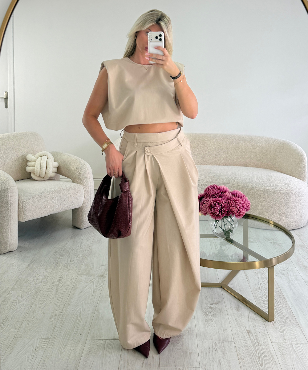 Beige double-breasted trouser suit - DRESS DESIREE