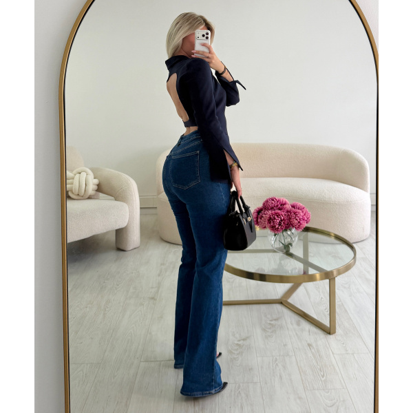 Sleeveless navy blue fitted blazer