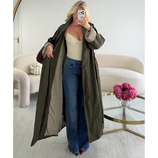 Long khaki trench coat with rolled-up sleeves and checked pattern