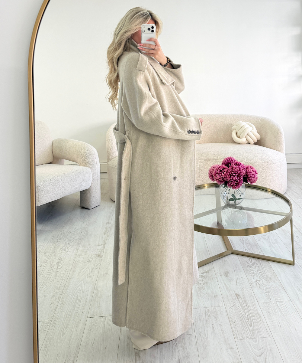 Long, thick beige wool coat - DRESS DESIREE